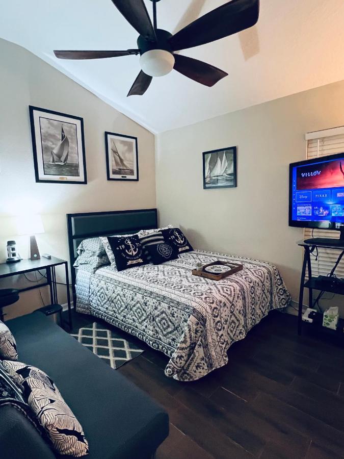Ruskin Fl Private 2 Bdrm 1 Bath Suite Common Areas Shared With Host And Cat Exteriér fotografie