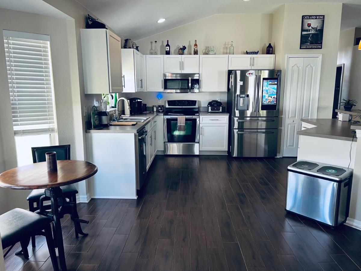 Ruskin Fl Private 2 Bdrm 1 Bath Suite Common Areas Shared With Host And Cat Exteriér fotografie